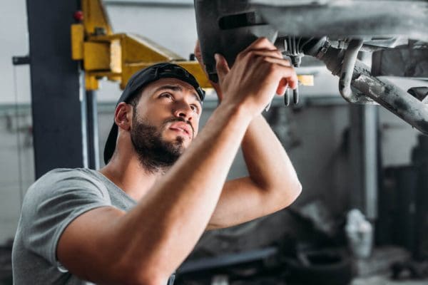 7 equipamentos essenciais para oficinas de veículos pesados