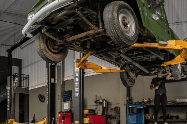 Como Levantar um Carro com Segurança e Eficiência