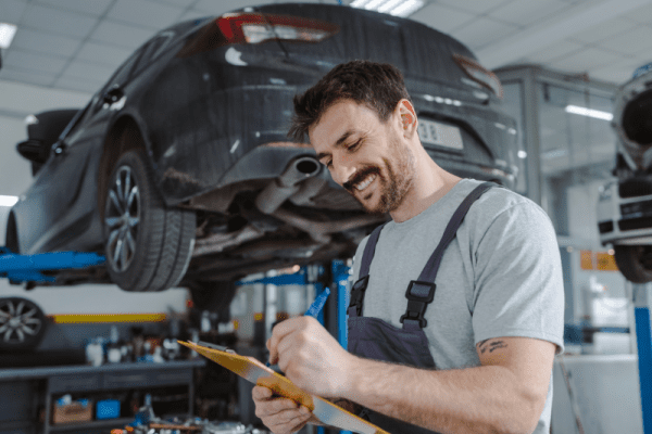 Elevador para estética automotiva: vantagens e aplicações