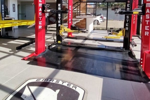 Fábrica de elevadores automotivos: como escolher um fornecedor confiável